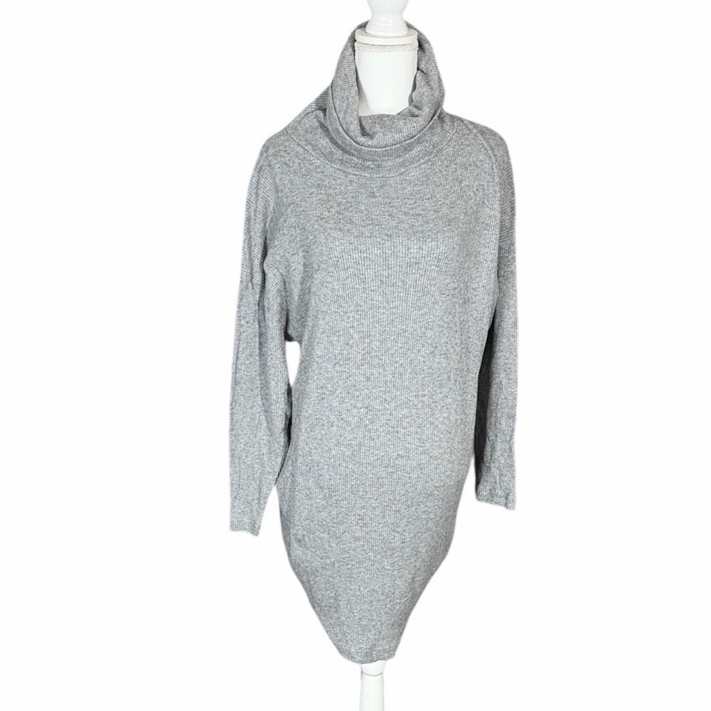 Time and Tru Light Gray ribbed turtle Neck Sweater size XXL